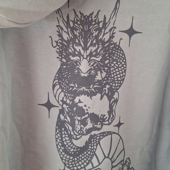 Light grey-blue Men's hoodie with dragon-printed back, NWOT, Size Large - Picture 4 of 6